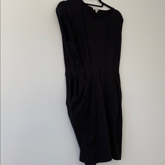 Clu asymmetrical black dress - Picture 2 of 4